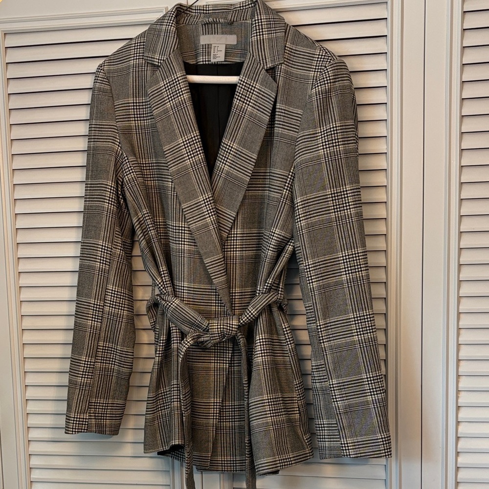 H&M Women’s Belted Black, Gray & White Plaid Blazer Size 8 - Picture 4 of 11